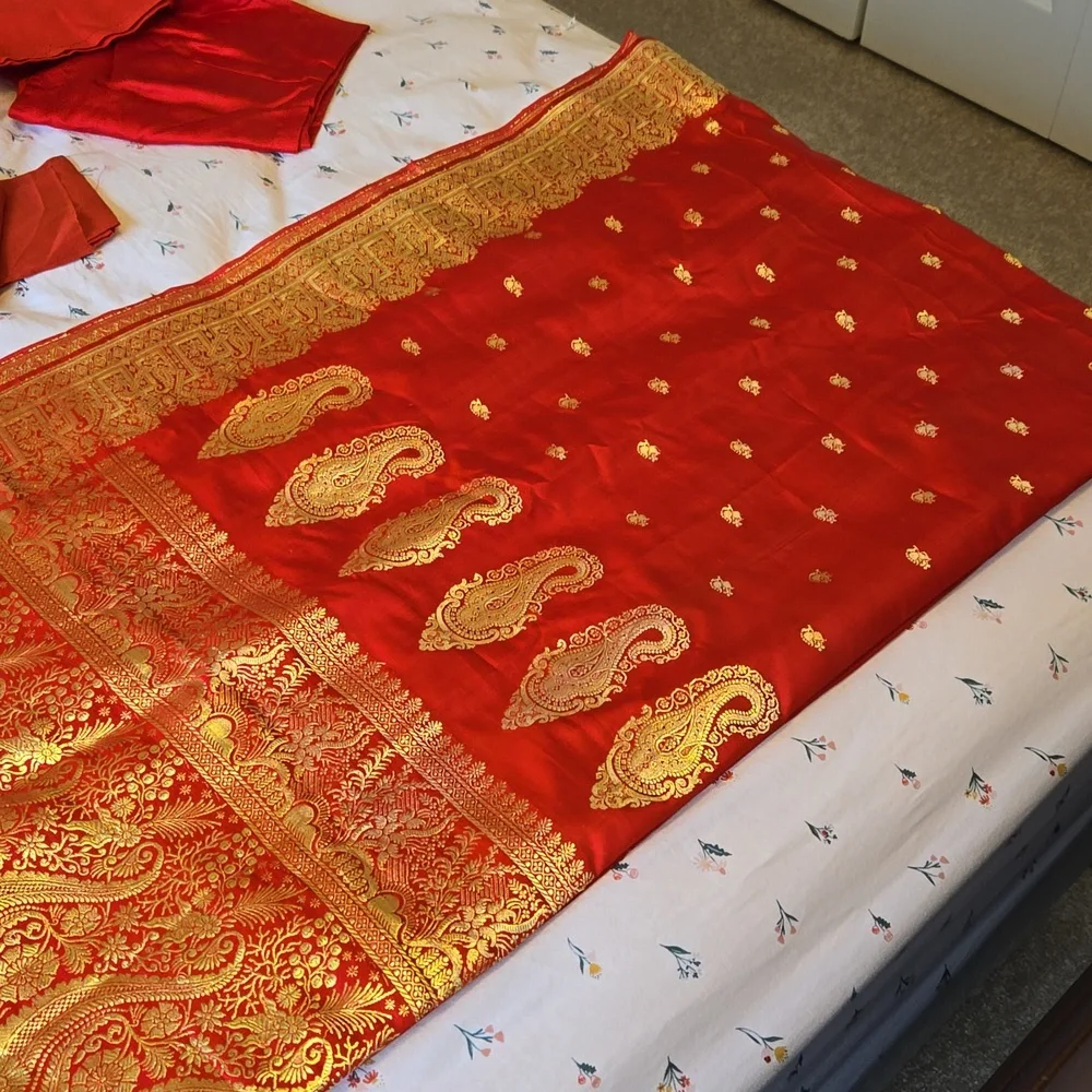 Pure silk banarsi saree / sari - Picture 2 of 7